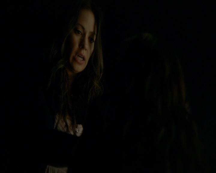 VampireDiaries-dot-nl_VampireDiaries-8x04AnEternityOfMisery2312.jpg