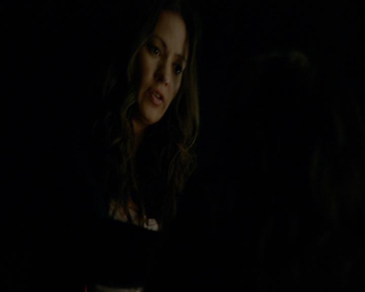 VampireDiaries-dot-nl_VampireDiaries-8x04AnEternityOfMisery2313.jpg