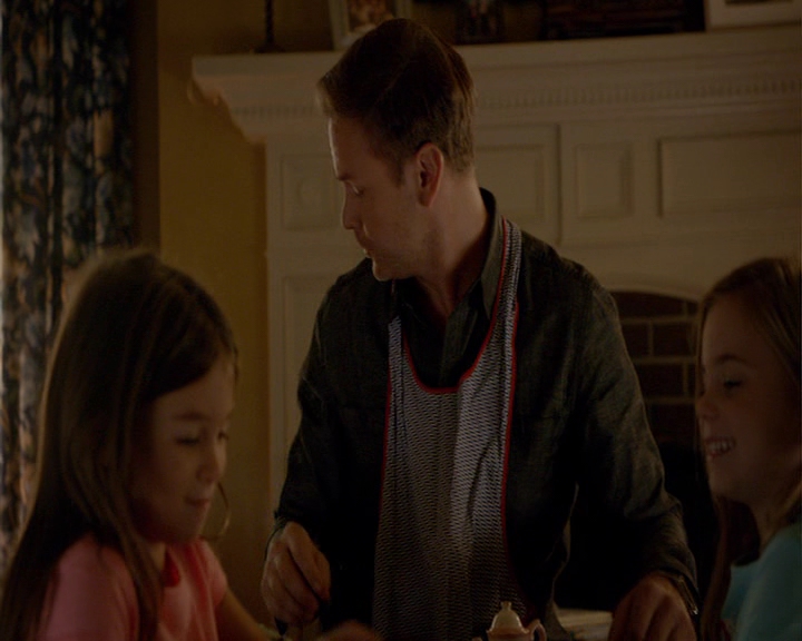 VampireDiaries-dot-nl_VampireDiaries-8x05ComingHomeWasAMistake0057.jpg