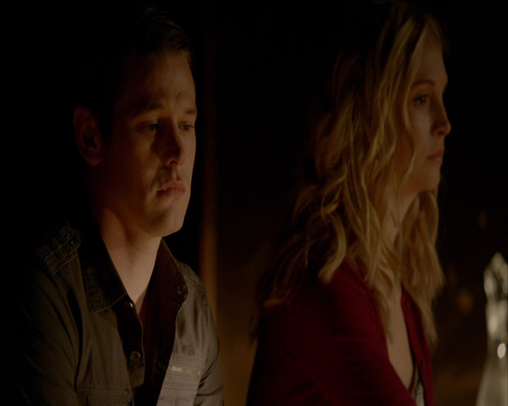 VampireDiaries-dot-nl_VampireDiaries-8x05ComingHomeWasAMistake0069.jpg