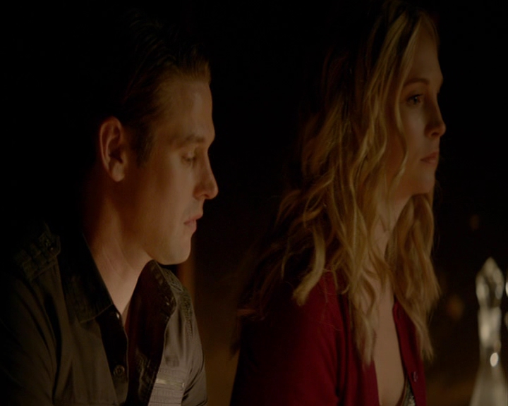 VampireDiaries-dot-nl_VampireDiaries-8x05ComingHomeWasAMistake0070.jpg