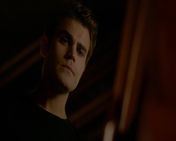 VampireDiaries-dot-nl_VampireDiaries-8x05ComingHomeWasAMistake0081.jpg