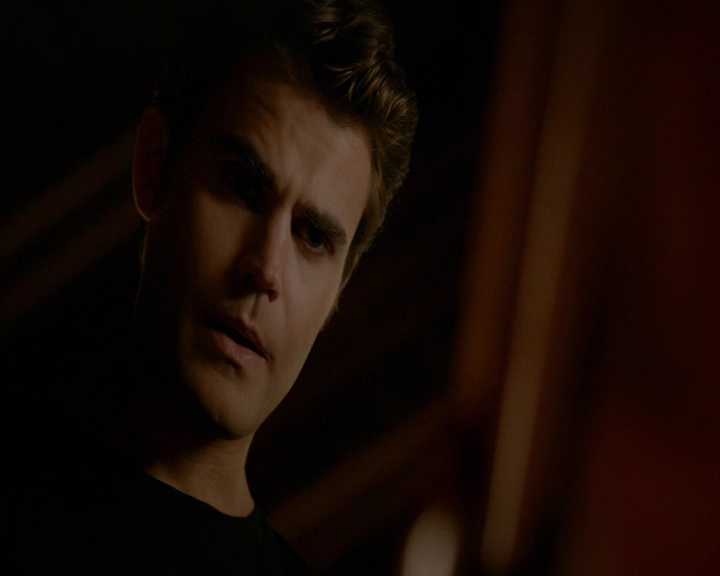 VampireDiaries-dot-nl_VampireDiaries-8x05ComingHomeWasAMistake0085.jpg