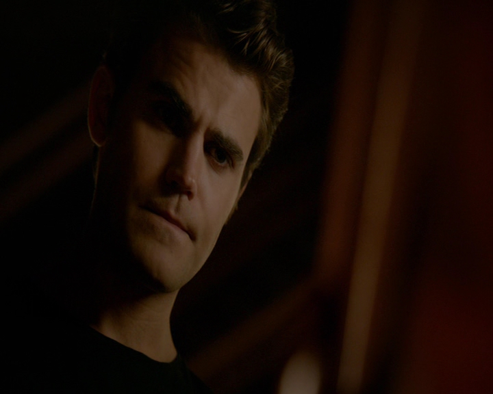 VampireDiaries-dot-nl_VampireDiaries-8x05ComingHomeWasAMistake0087.jpg