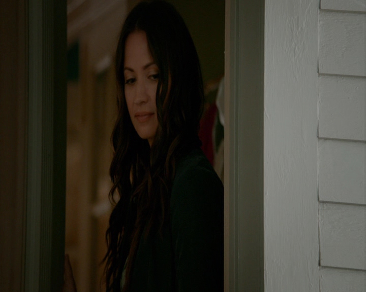 VampireDiaries-dot-nl_VampireDiaries-8x05ComingHomeWasAMistake0181.jpg