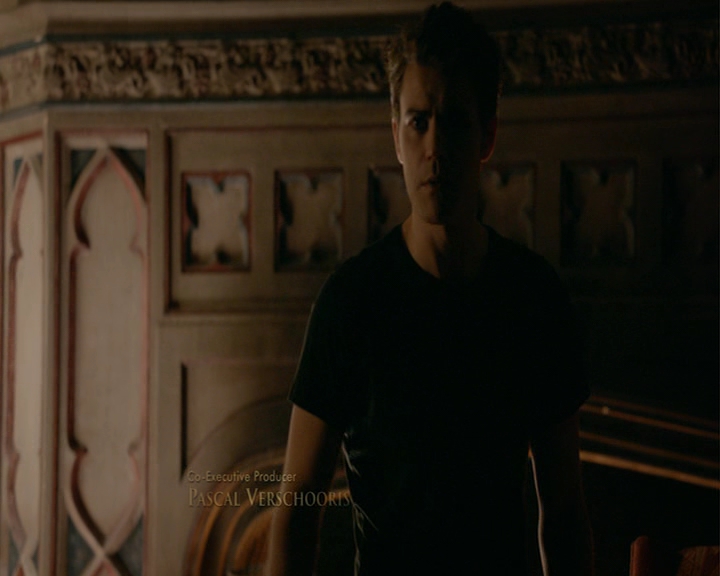 VampireDiaries-dot-nl_VampireDiaries-8x05ComingHomeWasAMistake0195.jpg