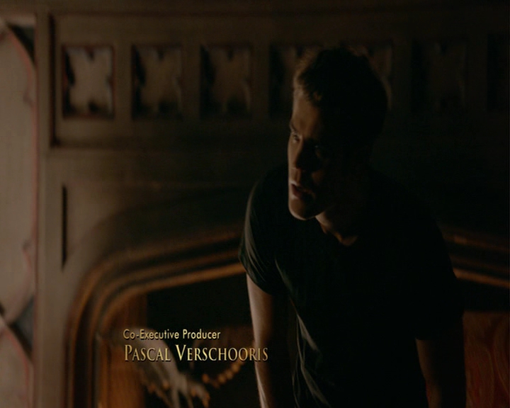 VampireDiaries-dot-nl_VampireDiaries-8x05ComingHomeWasAMistake0196.jpg