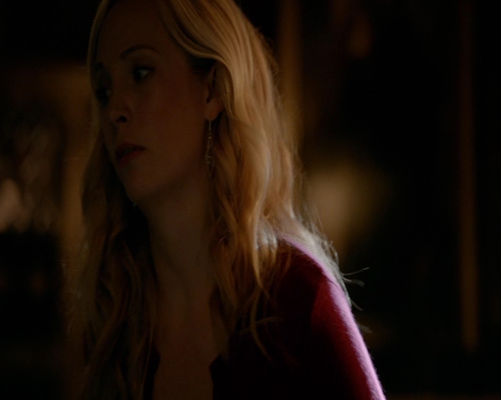 VampireDiaries-dot-nl_VampireDiaries-8x05ComingHomeWasAMistake0206.jpg