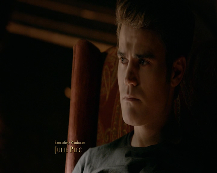 VampireDiaries-dot-nl_VampireDiaries-8x05ComingHomeWasAMistake0211.jpg