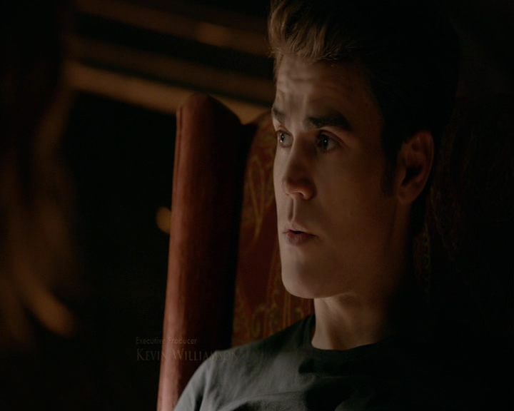 VampireDiaries-dot-nl_VampireDiaries-8x05ComingHomeWasAMistake0214.jpg