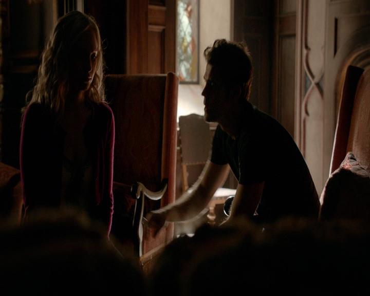 VampireDiaries-dot-nl_VampireDiaries-8x05ComingHomeWasAMistake0228.jpg