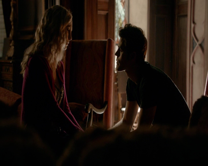 VampireDiaries-dot-nl_VampireDiaries-8x05ComingHomeWasAMistake0231.jpg