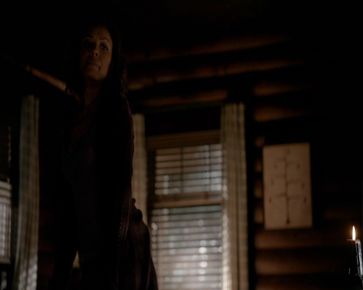 VampireDiaries-dot-nl_VampireDiaries-8x05ComingHomeWasAMistake0287.jpg