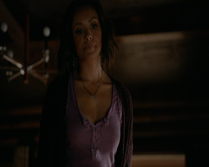 VampireDiaries-dot-nl_VampireDiaries-8x05ComingHomeWasAMistake0291.jpg