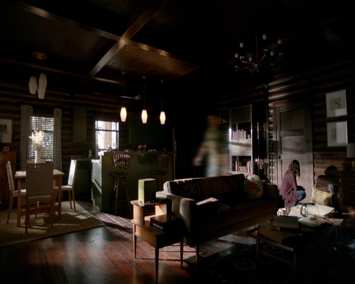 VampireDiaries-dot-nl_VampireDiaries-8x05ComingHomeWasAMistake0308.jpg