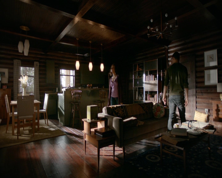 VampireDiaries-dot-nl_VampireDiaries-8x05ComingHomeWasAMistake0334.jpg