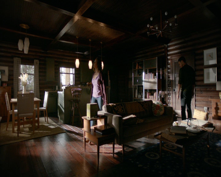 VampireDiaries-dot-nl_VampireDiaries-8x05ComingHomeWasAMistake0336.jpg