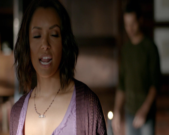 VampireDiaries-dot-nl_VampireDiaries-8x05ComingHomeWasAMistake0339.jpg