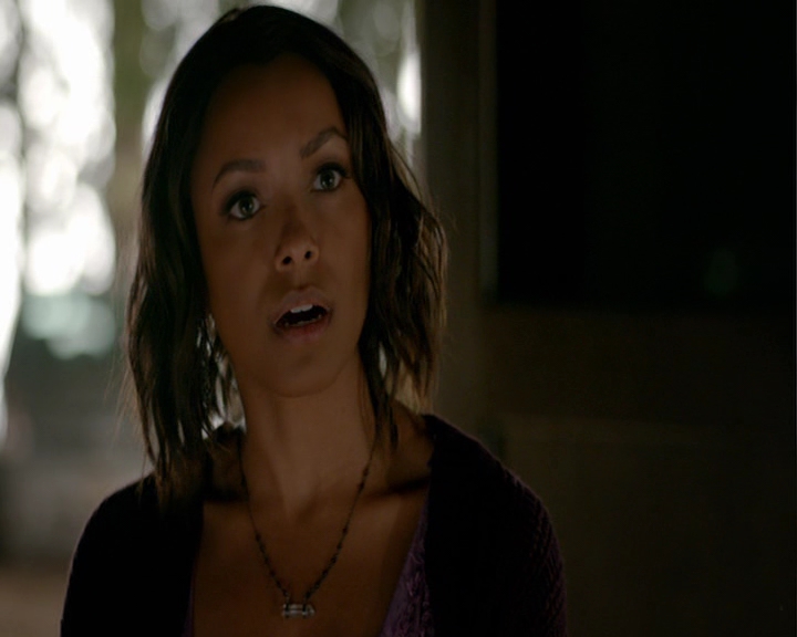 VampireDiaries-dot-nl_VampireDiaries-8x05ComingHomeWasAMistake0348.jpg