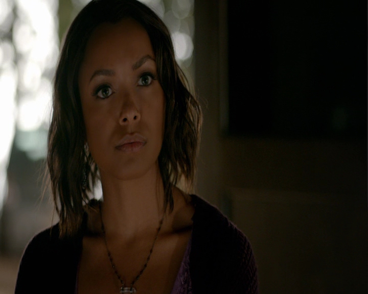 VampireDiaries-dot-nl_VampireDiaries-8x05ComingHomeWasAMistake0349.jpg