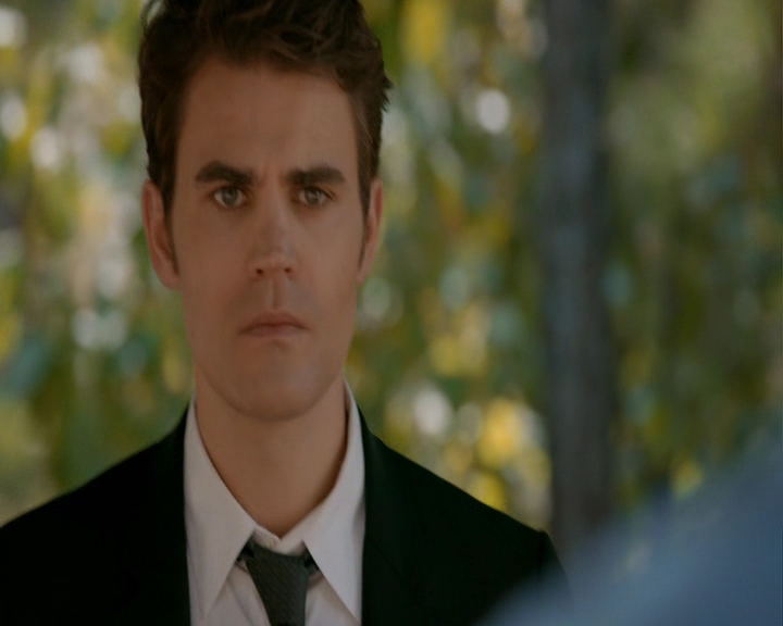 VampireDiaries-dot-nl_VampireDiaries-8x05ComingHomeWasAMistake0520.jpg