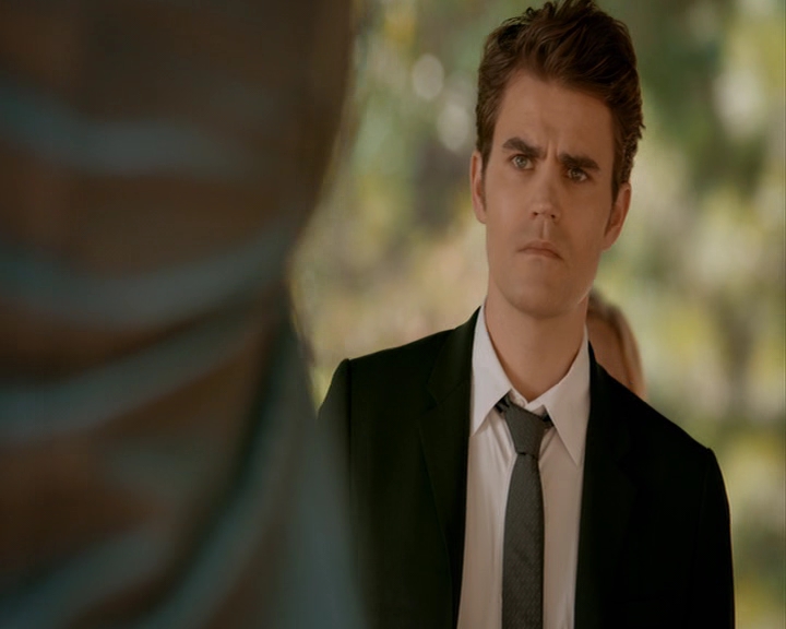 VampireDiaries-dot-nl_VampireDiaries-8x05ComingHomeWasAMistake0531.jpg