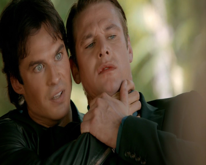 VampireDiaries-dot-nl_VampireDiaries-8x05ComingHomeWasAMistake0533.jpg