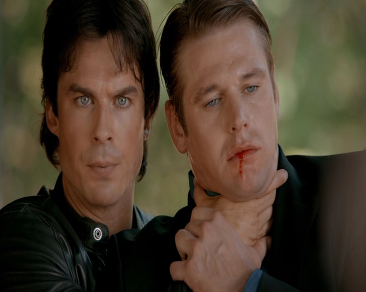 VampireDiaries-dot-nl_VampireDiaries-8x05ComingHomeWasAMistake0549.jpg