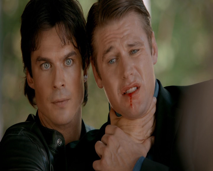 VampireDiaries-dot-nl_VampireDiaries-8x05ComingHomeWasAMistake0551.jpg