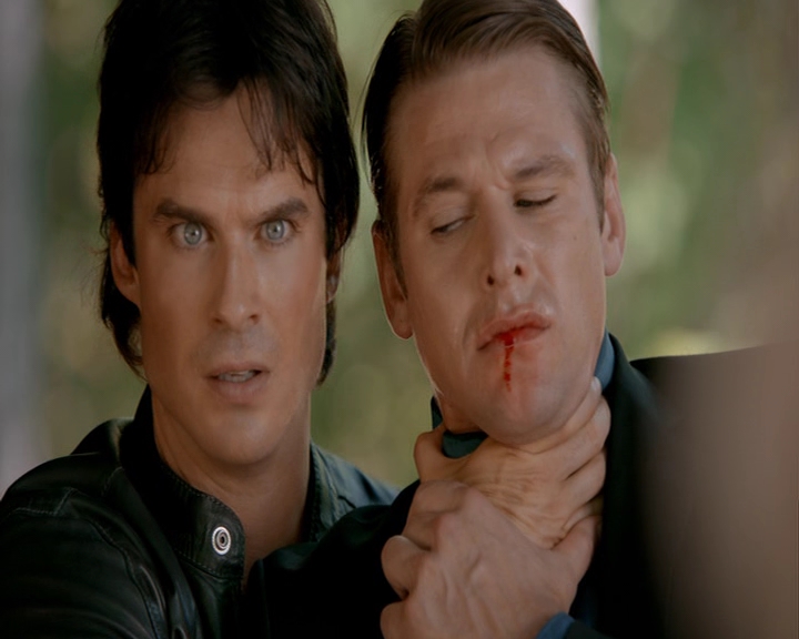 VampireDiaries-dot-nl_VampireDiaries-8x05ComingHomeWasAMistake0555.jpg