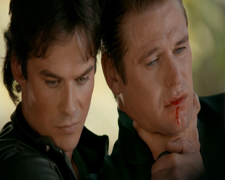 VampireDiaries-dot-nl_VampireDiaries-8x05ComingHomeWasAMistake0579.jpg