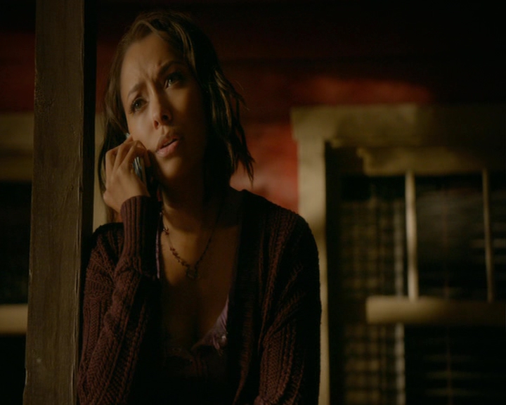 VampireDiaries-dot-nl_VampireDiaries-8x05ComingHomeWasAMistake0603.jpg