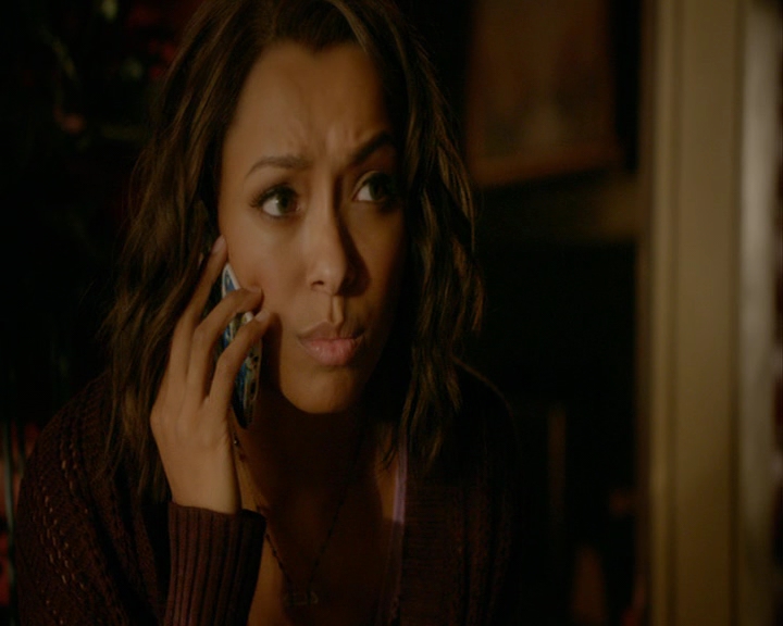 VampireDiaries-dot-nl_VampireDiaries-8x05ComingHomeWasAMistake0615.jpg