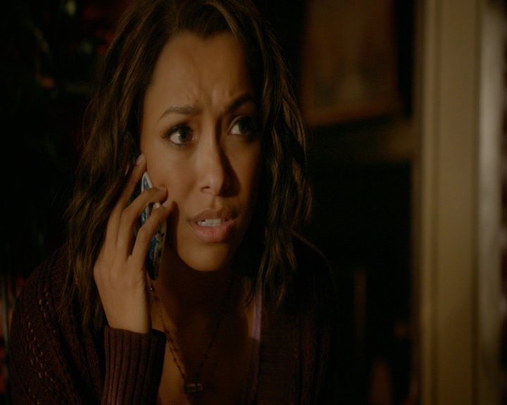 VampireDiaries-dot-nl_VampireDiaries-8x05ComingHomeWasAMistake0616.jpg