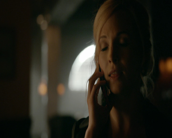 VampireDiaries-dot-nl_VampireDiaries-8x05ComingHomeWasAMistake0628.jpg