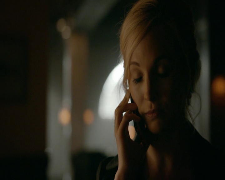 VampireDiaries-dot-nl_VampireDiaries-8x05ComingHomeWasAMistake0629.jpg