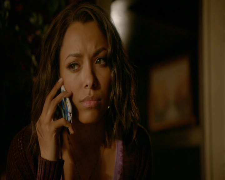 VampireDiaries-dot-nl_VampireDiaries-8x05ComingHomeWasAMistake0635.jpg