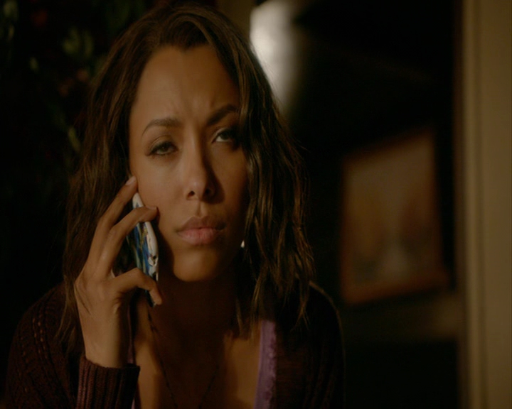 VampireDiaries-dot-nl_VampireDiaries-8x05ComingHomeWasAMistake0636.jpg