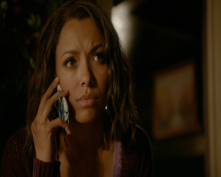 VampireDiaries-dot-nl_VampireDiaries-8x05ComingHomeWasAMistake0639.jpg