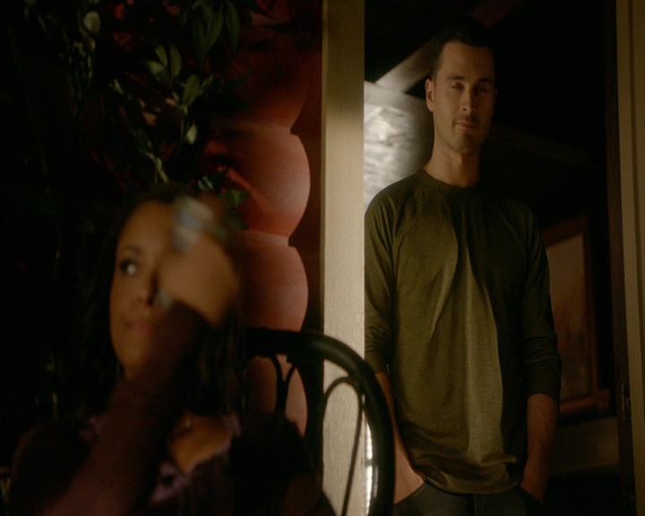 VampireDiaries-dot-nl_VampireDiaries-8x05ComingHomeWasAMistake0662.jpg