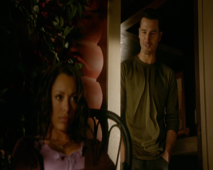 VampireDiaries-dot-nl_VampireDiaries-8x05ComingHomeWasAMistake0669.jpg