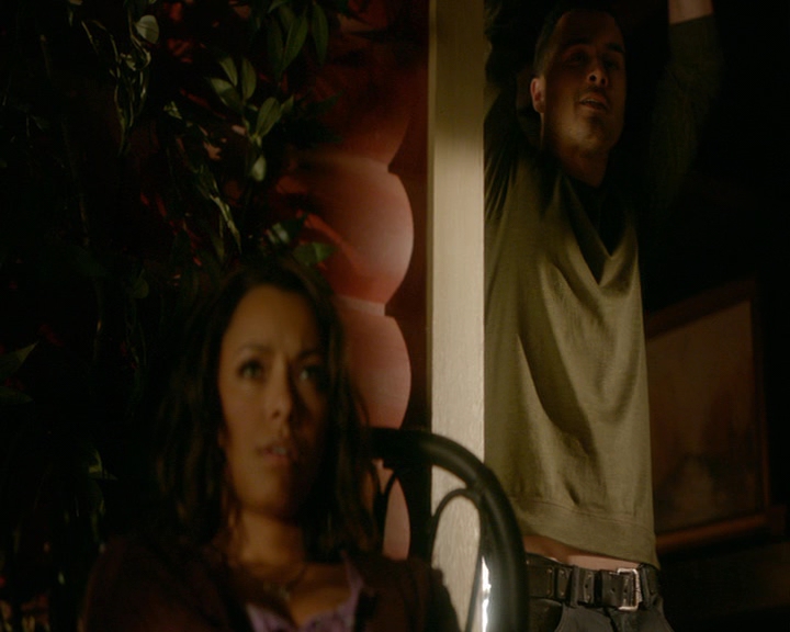 VampireDiaries-dot-nl_VampireDiaries-8x05ComingHomeWasAMistake0683.jpg