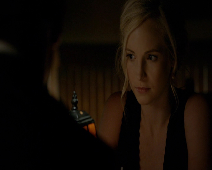 VampireDiaries-dot-nl_VampireDiaries-8x05ComingHomeWasAMistake0743.jpg