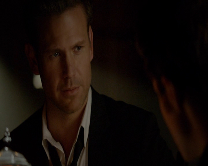 VampireDiaries-dot-nl_VampireDiaries-8x05ComingHomeWasAMistake0754.jpg
