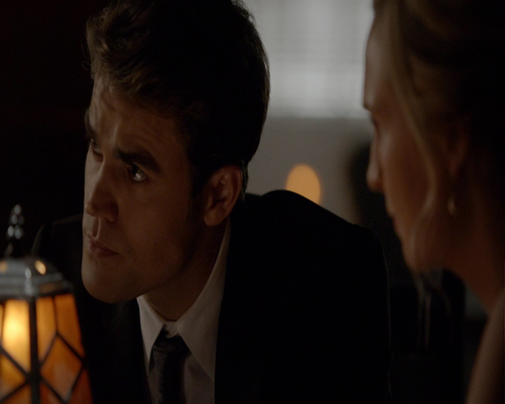 VampireDiaries-dot-nl_VampireDiaries-8x05ComingHomeWasAMistake0768.jpg
