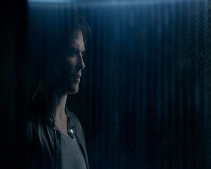 VampireDiaries-dot-nl_VampireDiaries-8x05ComingHomeWasAMistake0779.jpg