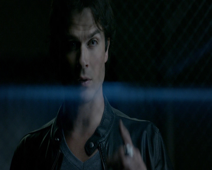 VampireDiaries-dot-nl_VampireDiaries-8x05ComingHomeWasAMistake0792.jpg