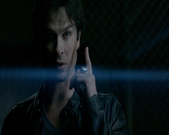 VampireDiaries-dot-nl_VampireDiaries-8x05ComingHomeWasAMistake0793.jpg