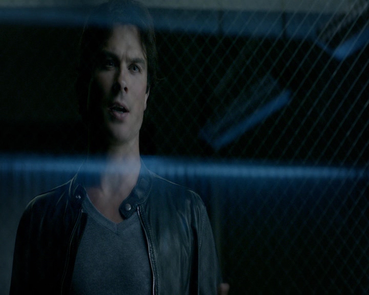 VampireDiaries-dot-nl_VampireDiaries-8x05ComingHomeWasAMistake0800.jpg