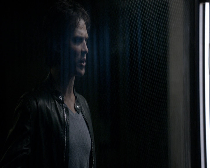 VampireDiaries-dot-nl_VampireDiaries-8x05ComingHomeWasAMistake0814.jpg